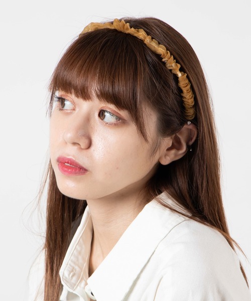 WEGO（ウィゴー）の「WEGO/透けプリーツカチューシャ（カチューシャ・レディース・ブラック/マスタード・FREE）」の4枚目の写真