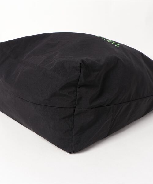 FRUIT OF THE LOOM（フルーツオブザルーム）の「【FRUIT OF THE LOOM】MONO COLOR TOTE BAG/トートバッグ Mサイズ（トートバッグ・レディース・グリーン/イエロー/レッド/ブルー・FREE）」の6枚目の写真