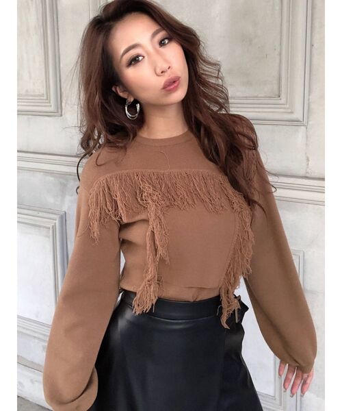 RESEXXY（リゼクシー）の「フリンジニットトップス（ニット/セーター・レディース・ブラック/オフホワイト/キャメル・FREE）」の4枚目の写真