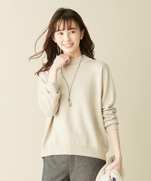 J.PRESS（ジェイプレス）の「【WEB限定色あり】【洗える】ラメニット ハイネック（ニット/セーター・レディース・ライトグレー系/ダークブラウン系/ベージュ系/サックスブルー系・T15/T13）」の2枚目の写真