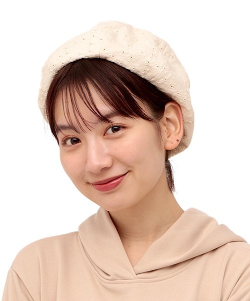 チチカカ（チチカカ）の「コットン刺繍レースベレー（ハンチング/ベレー帽・レディース・ホワイト/ブラック/ライトベージュ・FREE）」の4枚目の写真