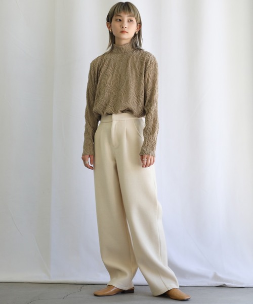 select MOCA(セレクトモカ)の「2021 SS プチハイネックランダムコードデザイントップス(Tシャツ/カットソー・レディース・ブラック/ベージュ・FREE)」の22枚目の写真