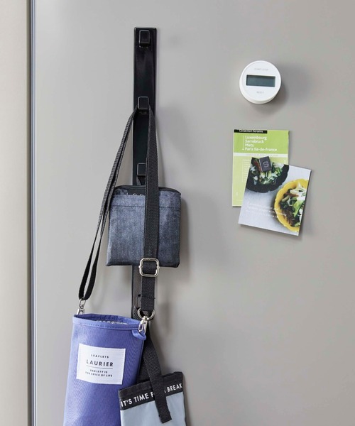 TIMELESS COMFORT（タイムレスコンフォート）の「tower(タワー) マグネット冷蔵庫サイド縦型5連フック（キッチン収納・レディース・ホワイト/ブラック・ONESIZE）」の3枚目の写真