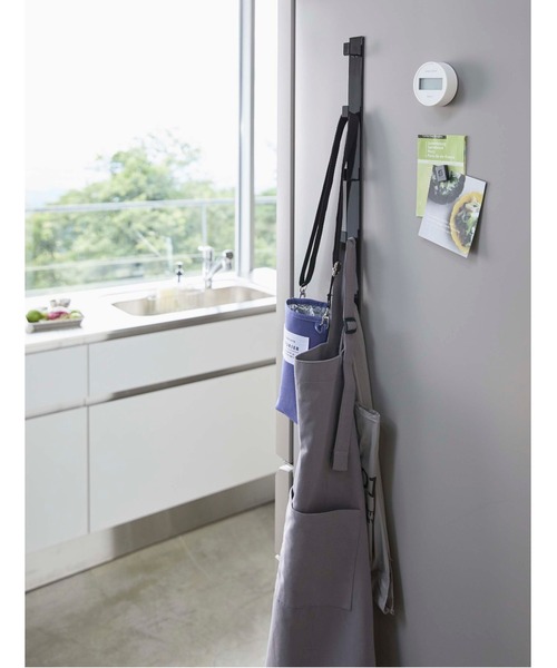 TIMELESS COMFORT（タイムレスコンフォート）の「tower(タワー) マグネット冷蔵庫サイド縦型5連フック（キッチン収納・レディース・ホワイト/ブラック・ONESIZE）」の6枚目の写真