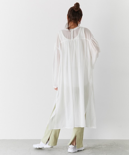 AZUL ENCANTO（アズールエンカント）の「２WAYボリュームギャザーシャツワンピース（シャツワンピース・レディース・オフホワイト/イエロー・FREE）」の12枚目の写真