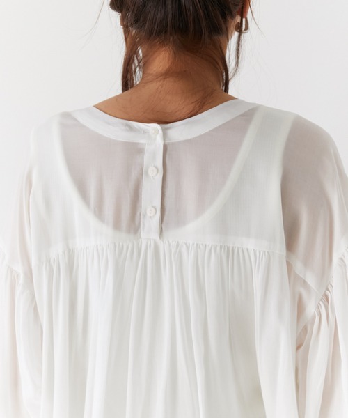 AZUL ENCANTO（アズールエンカント）の「２WAYボリュームギャザーシャツワンピース（シャツワンピース・レディース・オフホワイト/イエロー・FREE）」の10枚目の写真