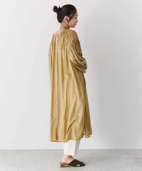 AZUL ENCANTO（アズールエンカント）の「２WAYボリュームギャザーシャツワンピース（シャツワンピース・レディース・オフホワイト/イエロー・FREE）」の20枚目の写真