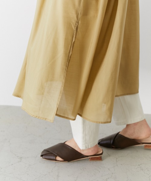 AZUL ENCANTO（アズールエンカント）の「２WAYボリュームギャザーシャツワンピース（シャツワンピース・レディース・オフホワイト/イエロー・FREE）」の17枚目の写真