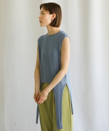 フロントドロップタンクトップ