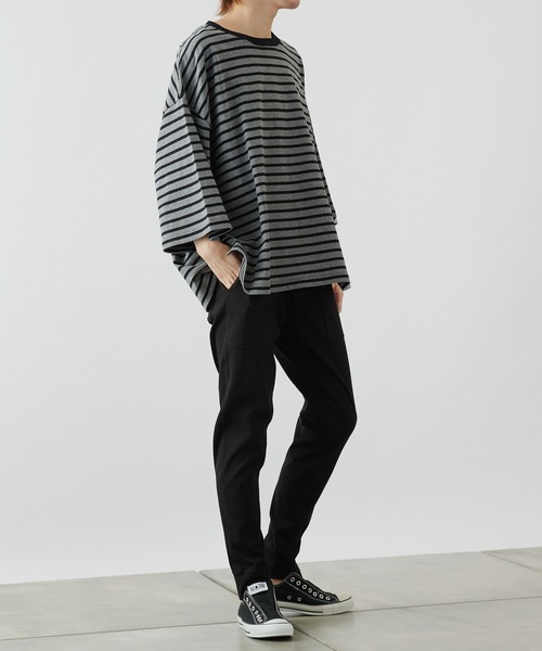 COLONY 2139（コロニートゥーワンスリーナイン）の「ボーダー5分袖SUPER BIG T/スーパービッグTシャツ(ユニセックス可)/ビッグシルエットボーダーT（Tシャツ/カットソー・メンズ・ホワイト/チャコールグレー・LARGE/MEDIUM）」の19枚目の写真