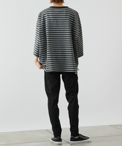 COLONY 2139（コロニートゥーワンスリーナイン）の「ボーダー5分袖SUPER BIG T/スーパービッグTシャツ(ユニセックス可)/ビッグシルエットボーダーT（Tシャツ/カットソー・メンズ・ホワイト/チャコールグレー・LARGE/MEDIUM）」の21枚目の写真