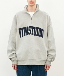 VIVASTUDIO（ビバスタジオ）の「COLLEGE LOGO HALF ZIP UP（スウェット）」