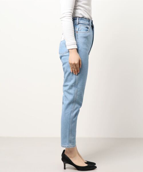 EDWIN(エドウィン)の「essentials マムズデニムパンツ(デニムパンツ・レディース・ダークインディゴブルー/ケミカルウォッシュ/ブラック/ライトインディゴブルー/ブラック系その他2/インディゴブルー・SMALL/LARGE/MEDIUM/X-SMALL)」の8枚目の写真