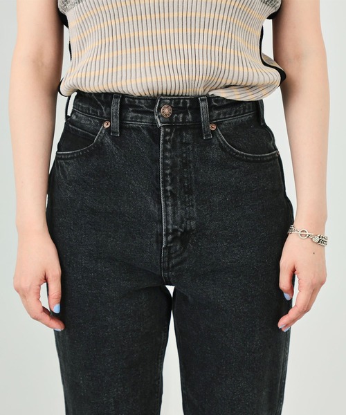 EDWIN(エドウィン)の「essentials マムズデニムパンツ(デニムパンツ・レディース・ダークインディゴブルー/ケミカルウォッシュ/ブラック/ライトインディゴブルー/ブラック系その他2/インディゴブルー・SMALL/LARGE/MEDIUM/X-SMALL)」の13枚目の写真