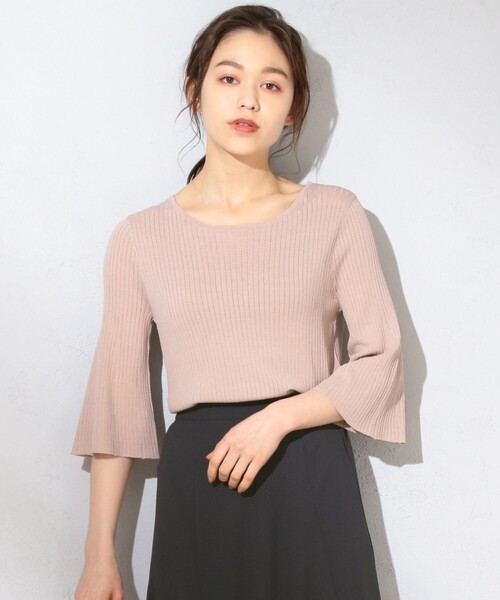 Feroux(フェルゥ)の「【洗える】バックシャン ニット(ニット/セーター・レディース・黄土色系/ライトグリーン系/アイボリー系/ブラック系・2)」の3枚目の写真