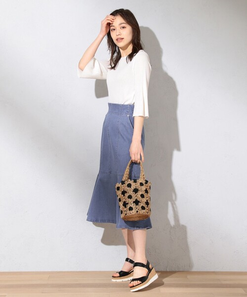 Feroux(フェルゥ)の「【洗える】バックシャン ニット(ニット/セーター・レディース・黄土色系/ライトグリーン系/アイボリー系/ブラック系・2)」の12枚目の写真