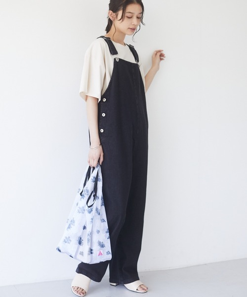 Sugar spoon（シュガースプーン）の「・SUGAR SPOON デニムサロペットパンツ＊（サロペット/オーバーオール・レディース・ブラック/インディゴブルー/ライトインディゴブルー・FREE）」の2枚目の写真