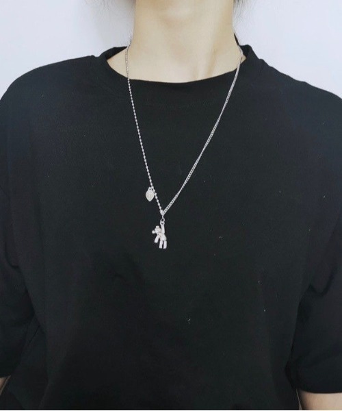 SILVER BULLET（シルバーバレット）の「『SBLT』ユニセックス 多デザインネックレス（ネックレス・レディース・その他9/その他20/その他5/その他2/その他6/その他16/その他12/その他26/その他30/その他32/A/B/C/D/その他3/その他14/E/その他22/その他8/P/その他7/その他24/その他11/S/その他25/Y/シルバー系その他4/Q/シルバー系その他7/ゴールド系その他・FREE）」の6枚目の写真