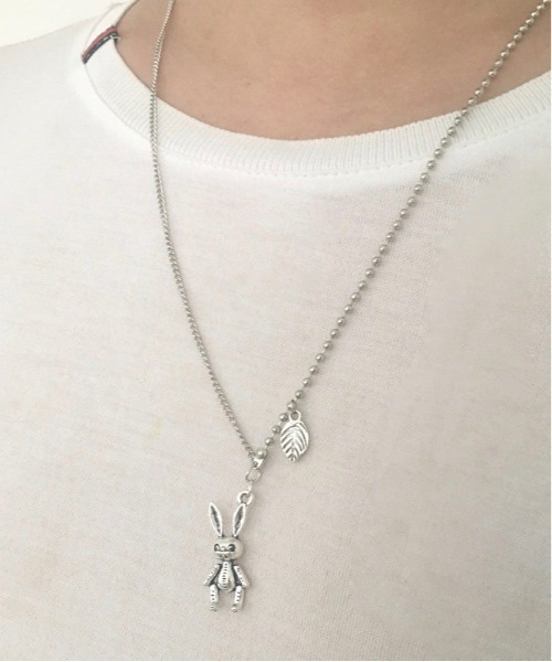 SILVER BULLET（シルバーバレット）の「『SBLT』ユニセックス 多デザインネックレス（ネックレス・レディース・その他9/その他20/その他5/その他2/その他6/その他16/その他12/その他26/その他30/その他32/A/B/C/D/その他3/その他14/E/その他22/その他8/P/その他7/その他24/その他11/S/その他25/Y/シルバー系その他4/Q/シルバー系その他7/ゴールド系その他・FREE）」の13枚目の写真