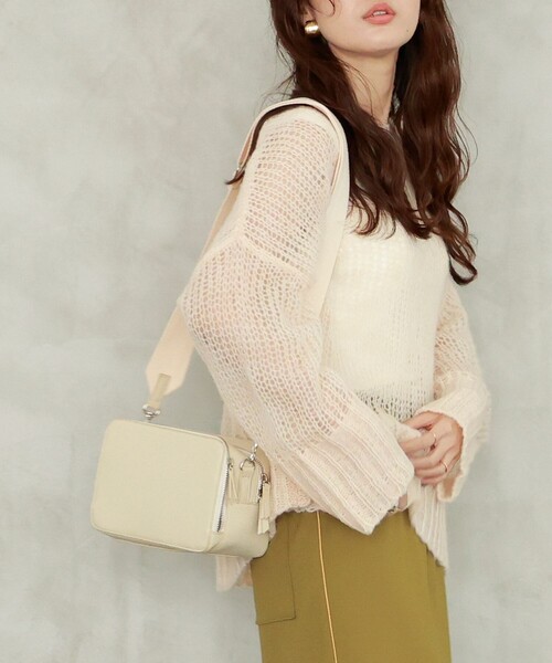 coen(コーエン)の「ボックスワイドショルダーバッグ(ショルダーバッグ・レディース・ブラック/オフホワイト/ブラウン・FREE)」の5枚目の写真