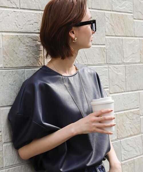 SENSE OF PLACE by URBAN RESEARCH（センスオブプレイスバイアーバンリサーチ）の「『WEB限定』フェイクレザーボリュームスリーブトップ（シャツ/ブラウス・レディース・ネイビー/ブラウン/アイボリー・ONE）」の19枚目の写真