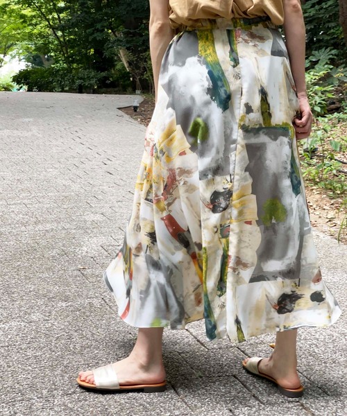 ottilie（オティーリエ）の「ペインティングフレアースカート（スカート・レディース・グレー・FREE）」の13枚目の写真