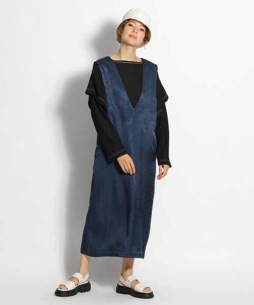 niko and...（ニコアンド）の「[MODE NORM CORE]テロテロスタージャカードマキシジャンスカ（ジャンパースカート・レディース・ブラック/グリーン/ダークブルー・MEDIUM/LARGE）」の12枚目の写真