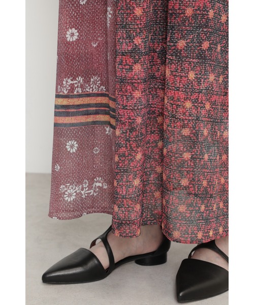 ROSE BUD(ローズバッド)の「キルトプリントワンピース(ワンピース・レディース・ブラック/レッド・ONE SIZE)」の4枚目の写真