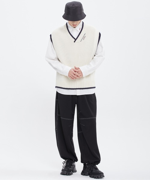 ROMANTIC CROWN(ロマンティッククラウン)の「【ROMANTIC CROWN】SIDE BUTTON VEST / ロマンティッククラウン サイドボタン プレッピー ベスト(ベスト・メンズ・ネイビー/オートミール・SMALL/MEDIUM/LARGE)」の5枚目の写真