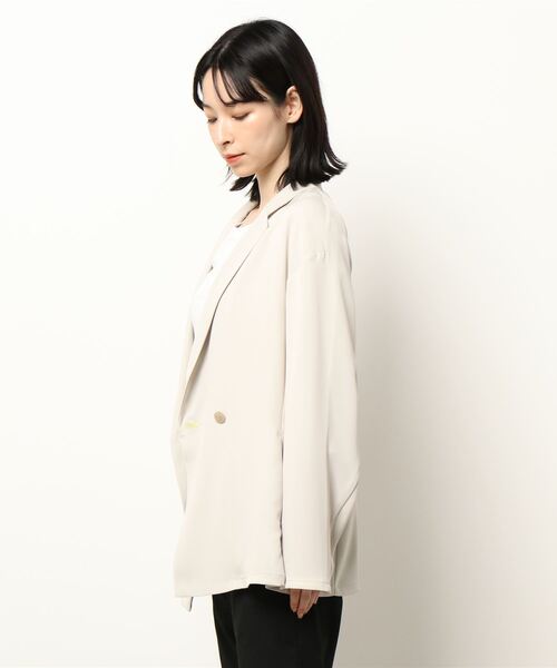 Q（キュー）の「ダブルブレストリラックスジャケット（テーラードジャケット・レディース・ブラック/ベージュ・MEDIUM）」の9枚目の写真