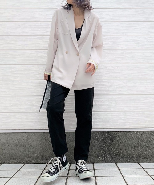 Q（キュー）の「ダブルブレストリラックスジャケット（テーラードジャケット・レディース・ブラック/ベージュ・MEDIUM）」の4枚目の写真