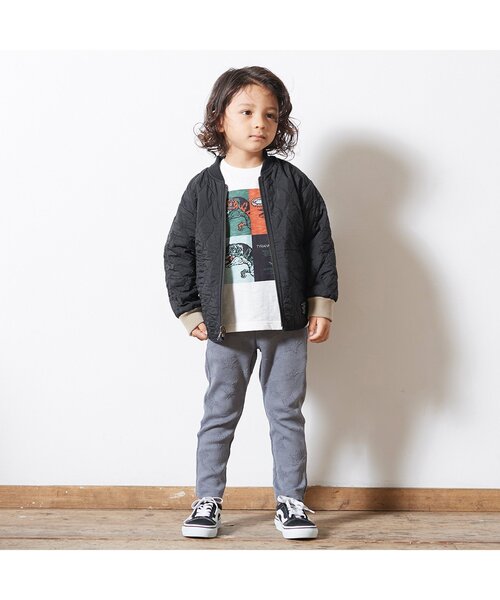 BREEZE（ブリーズ）の「リバーシブルキルトジャケット（ノーカラージャケット・キッズ・ベージュ/カーキ/レインボー・100/110/120/130/140/90/150）」の4枚目の写真