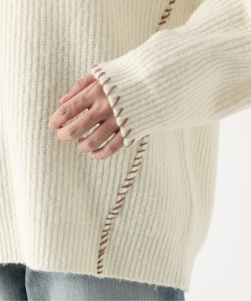 RIVE DROITE（リヴドロワ）の「Vネックがボリュームニットに抜け感をプラス　ヤク混ハンドステッチVネックニット（ニット/セーター・レディース・ベージュ/オフホワイト・FREE）」の21枚目の写真