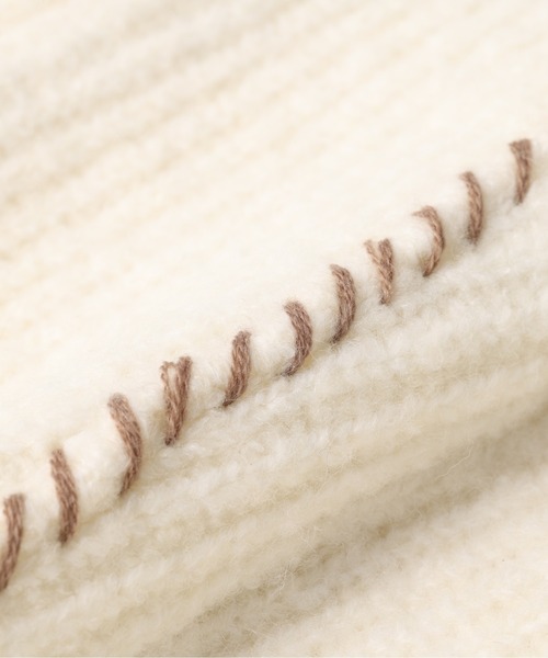 RIVE DROITE（リヴドロワ）の「Vネックがボリュームニットに抜け感をプラス　ヤク混ハンドステッチVネックニット（ニット/セーター・レディース・ベージュ/オフホワイト・FREE）」の22枚目の写真