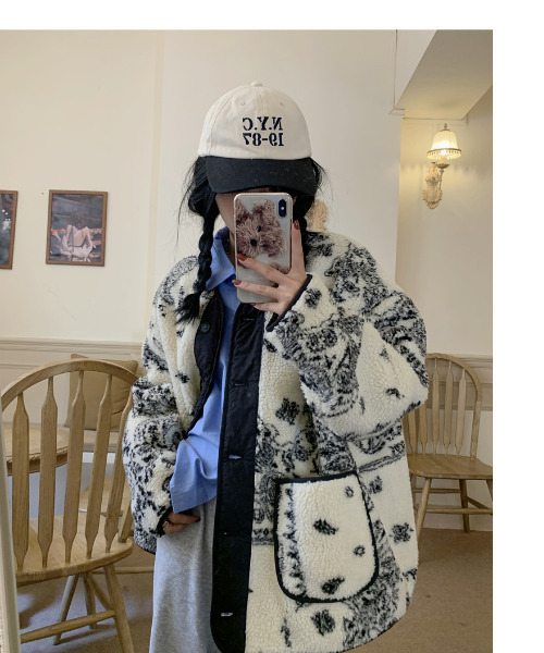 emi+（エミプラス）の「ペイズリー柄ボアブルゾン（ブルゾン・レディース・ホワイト・FREE）」の5枚目の写真