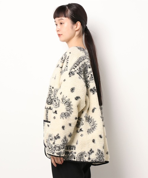 emi+（エミプラス）の「ペイズリー柄ボアブルゾン（ブルゾン・レディース・ホワイト・FREE）」の16枚目の写真