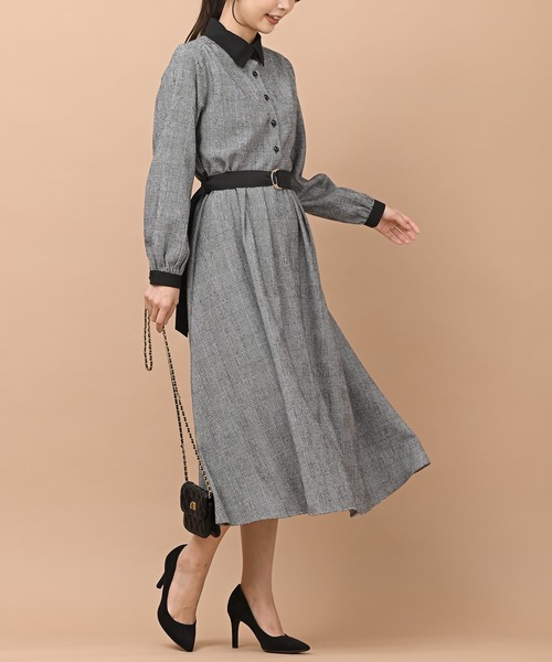 rps（アールピーエス）の「ベルト付きクレリックシャツワンピース（ワンピース・レディース・チャコールグレー/ブラック/ダークグリーン/ピンク/モカ/ブラック系その他2/ボルドー・M/フリー）」の2枚目の写真