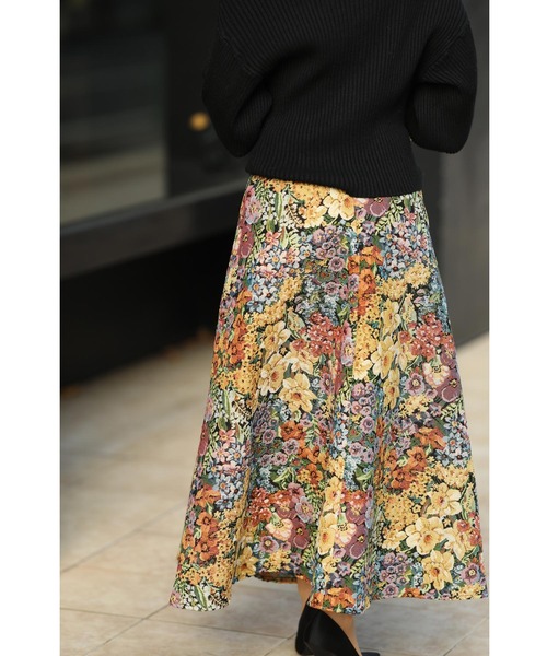 cawaii（カワイイ）の「クラシカルな花世界を纏うジャガード織りロングスカート（スカート・レディース・マルチ・FREE）」の10枚目の写真