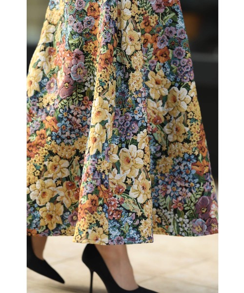 cawaii（カワイイ）の「クラシカルな花世界を纏うジャガード織りロングスカート（スカート・レディース・マルチ・FREE）」の16枚目の写真