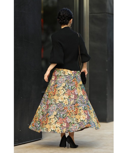 cawaii（カワイイ）の「クラシカルな花世界を纏うジャガード織りロングスカート（スカート・レディース・マルチ・FREE）」の8枚目の写真