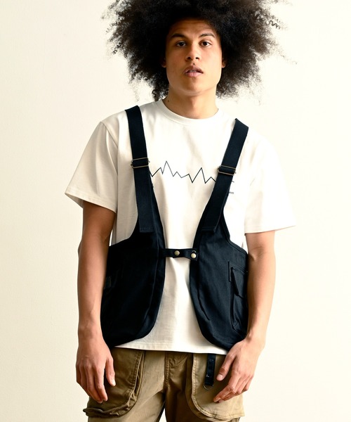 WILDERNESS EXPERIENCE（ウィルダネスエクスペリエンス）の「WILDERNESS EXPERIENCE ウィルダネス エクスペリエンス STORAGE BAG VEST（ベスト・メンズ・ブラック/ベージュ/インディゴブルー・FREE）」の2枚目の写真