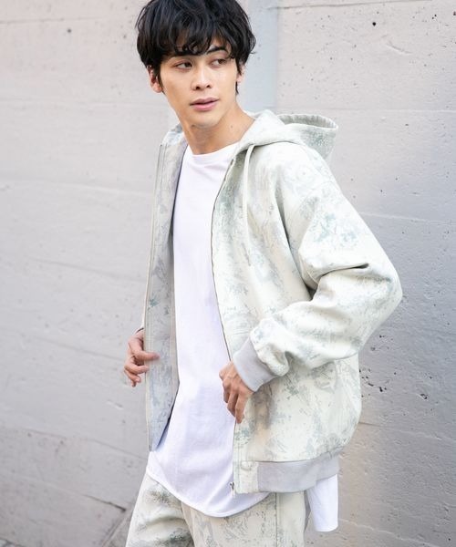 LOWRYS FARM（ローリーズファーム）の「ジャガードＺＩＰパーカー　261679（パーカー・メンズ・ホワイト/ブラック・MEDIUM/LARGE）」の2枚目の写真