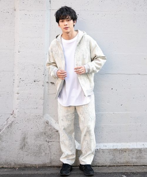 LOWRYS FARM（ローリーズファーム）の「ジャガードＺＩＰパーカー　261679（パーカー・メンズ・ホワイト/ブラック・MEDIUM/LARGE）」の3枚目の写真