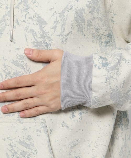 LOWRYS FARM（ローリーズファーム）の「ジャガードＺＩＰパーカー　261679（パーカー・メンズ・ホワイト/ブラック・MEDIUM/LARGE）」の16枚目の写真