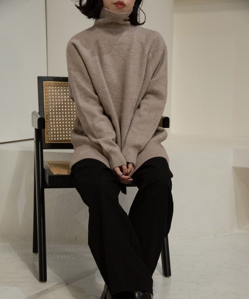 【lawgy】high neck loose knit lawgy（ラウジー）の「high neck front wave knit / ハイネック