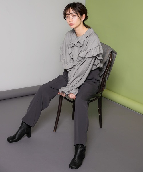 KBF（ケイビーエフ）の「フリルディティールブラウス（シャツ/ブラウス・レディース・オフホワイト/グレー/ブラック・ONE）」の16枚目の写真