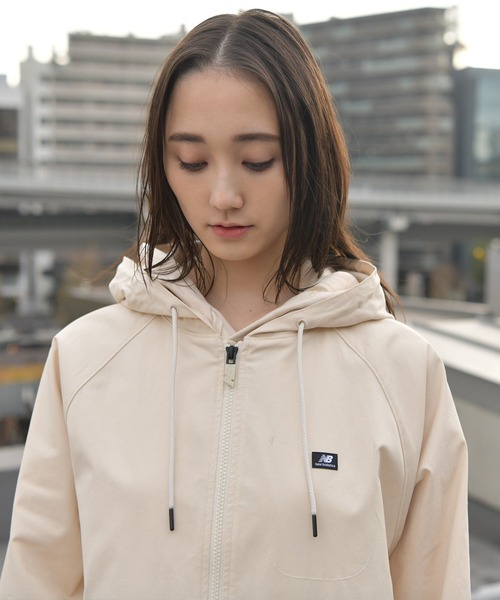 NEW BALANCE（ニューバランス）の「NB Athletics Renew ユーティリティウーブンジャケット（ブルゾン・レディース・ブラック/アイボリー・SMALL/MEDIUM/LARGE/X-LARGE）」の12枚目の写真