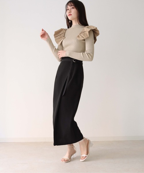 HER CLOSET(ハークローゼット)の「【TwentyThree】肩フリルドッキングリブニット(ニット/セーター・レディース・ライトグレー/ブラック/ベージュ/ブルー/スモークピンク・FREE)」の1枚目の写真