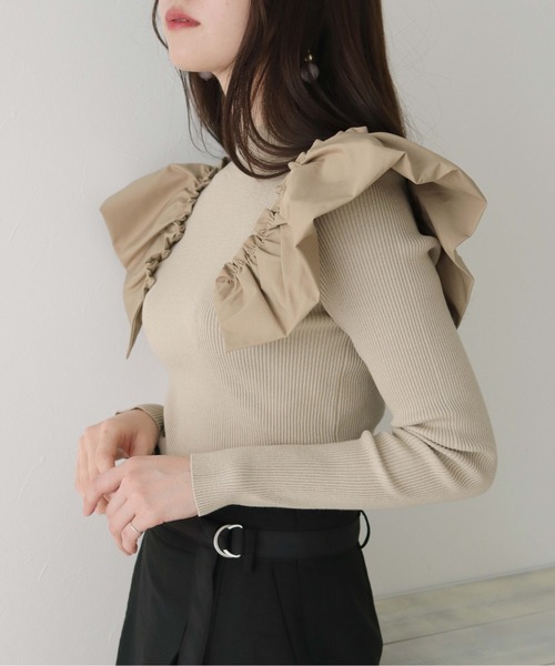 HER CLOSET(ハークローゼット)の「【TwentyThree】肩フリルドッキングリブニット(ニット/セーター・レディース・ライトグレー/ブラック/ベージュ/ブルー/スモークピンク・FREE)」の22枚目の写真
