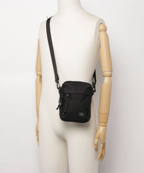 NEW GENTLEMAN(ニュージェントルマン)の「ミニ ショルダーバッグ(ショルダーバッグ・メンズ・ブラック・FREE)」の20枚目の写真